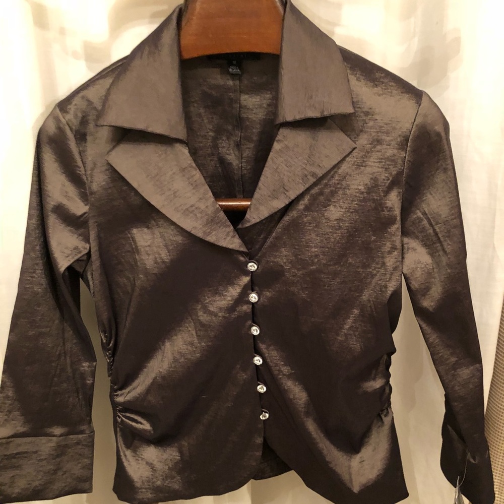 Women’s top with cristal buttons